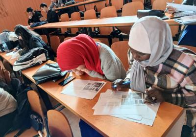 Images des ateliers de révision aux examens S1 pour L1 FLE. Décembre 2024/صور لورشات الدعم لتحضیر امتحانات السداسي لفائدة طلبة  السنة الأولى لیسانس للشعب الخمسة لغات أجنبية ديسمبر 2024